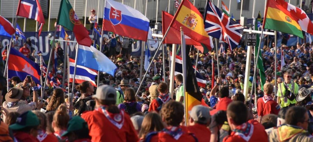 Jamboree mundial scout — jóvenes scouts en encuentro internacional